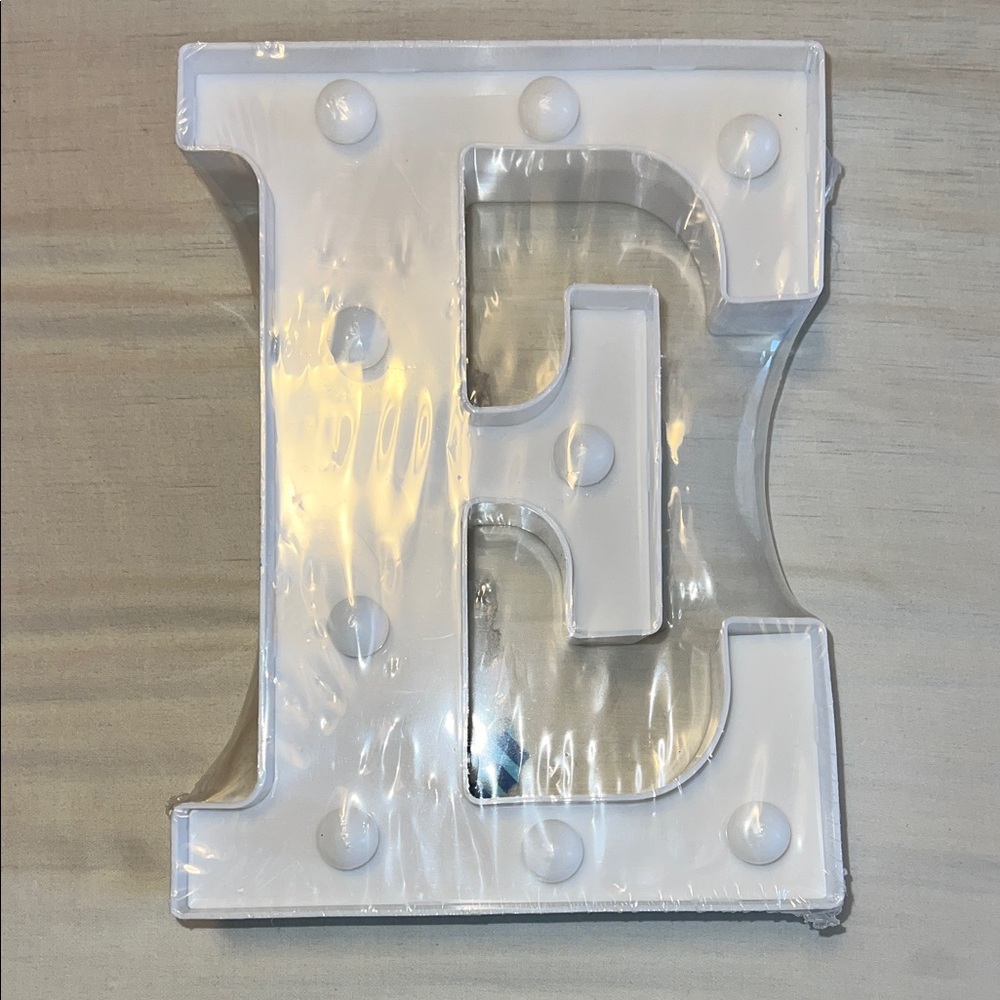 White LED Letter E Light